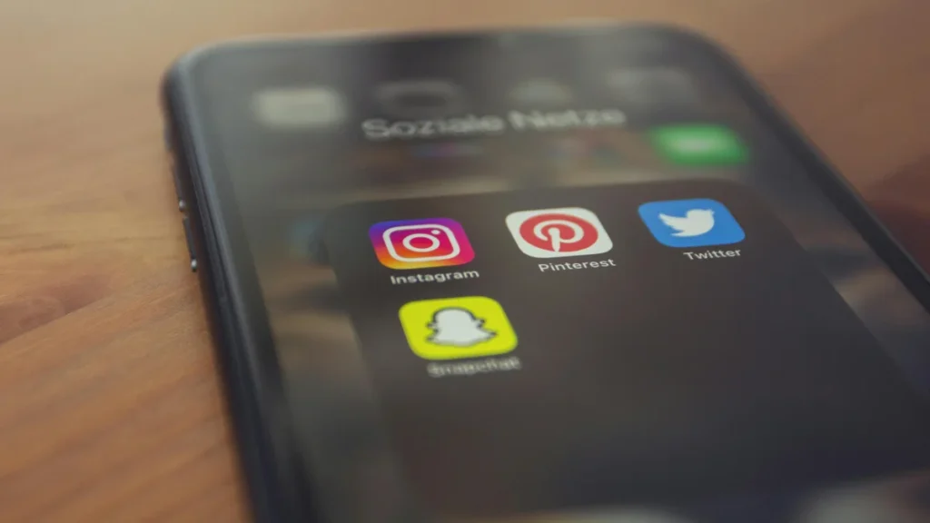 Uso de la app de Instagram en smartphone