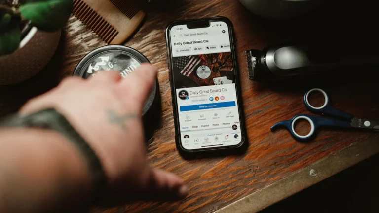 Marca personal y redes sociales en smartphone
