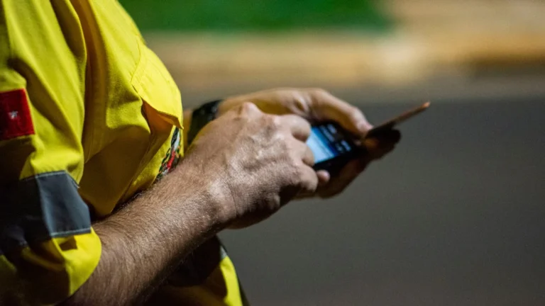 Notificaciones del móvil y enfoque en el trabajo
